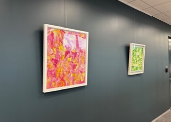アレクシオンファーマさんに飾られたアーティスト・雨木の作品