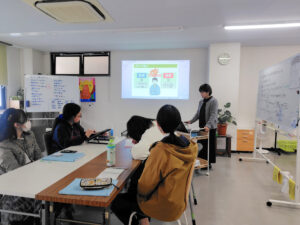 アンガーマネジメントの講座のようす