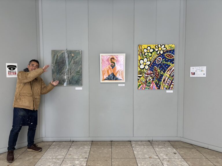 納品したアート。アーティスト・グラ作の３点