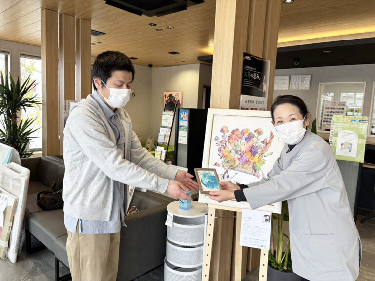 0309_ひかり薬局_橋本_Rie_伊藤_カナピ_カスミン (1)