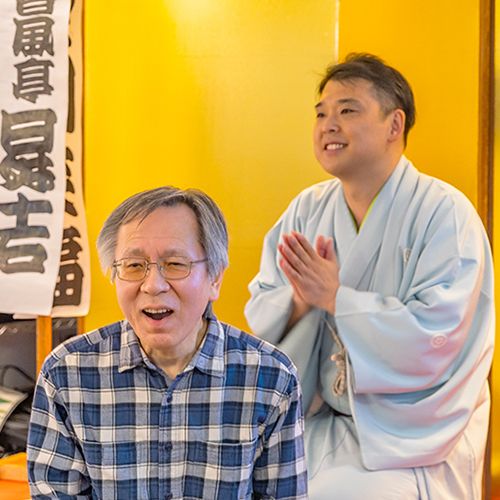 春風亭昇吉様とアーティスト・土肥ヨシのコラボイベントの時の様子